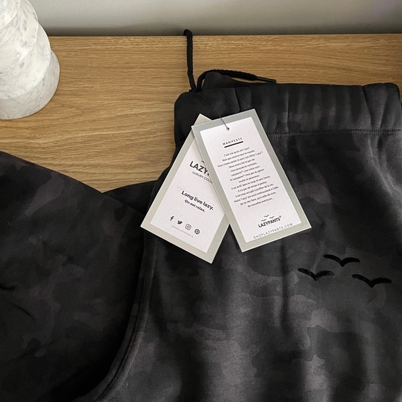 SOLD BNWT Lazy Pants Camo Sweats size Medium - Picture 10 of 10